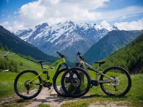 Bezwingen Sie Raue Bergpfade Komfortabel Mit Einem Starken Ebike Fully