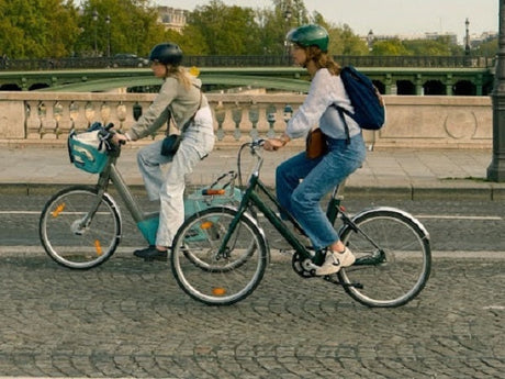 Die 7 besten E Bike Damen Modelle für die Stadt und Wochenendtouren