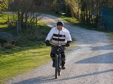Top 5 E Bike Herren Deals Verraten Wie Abenteurer Steile Hügel Bezwingen