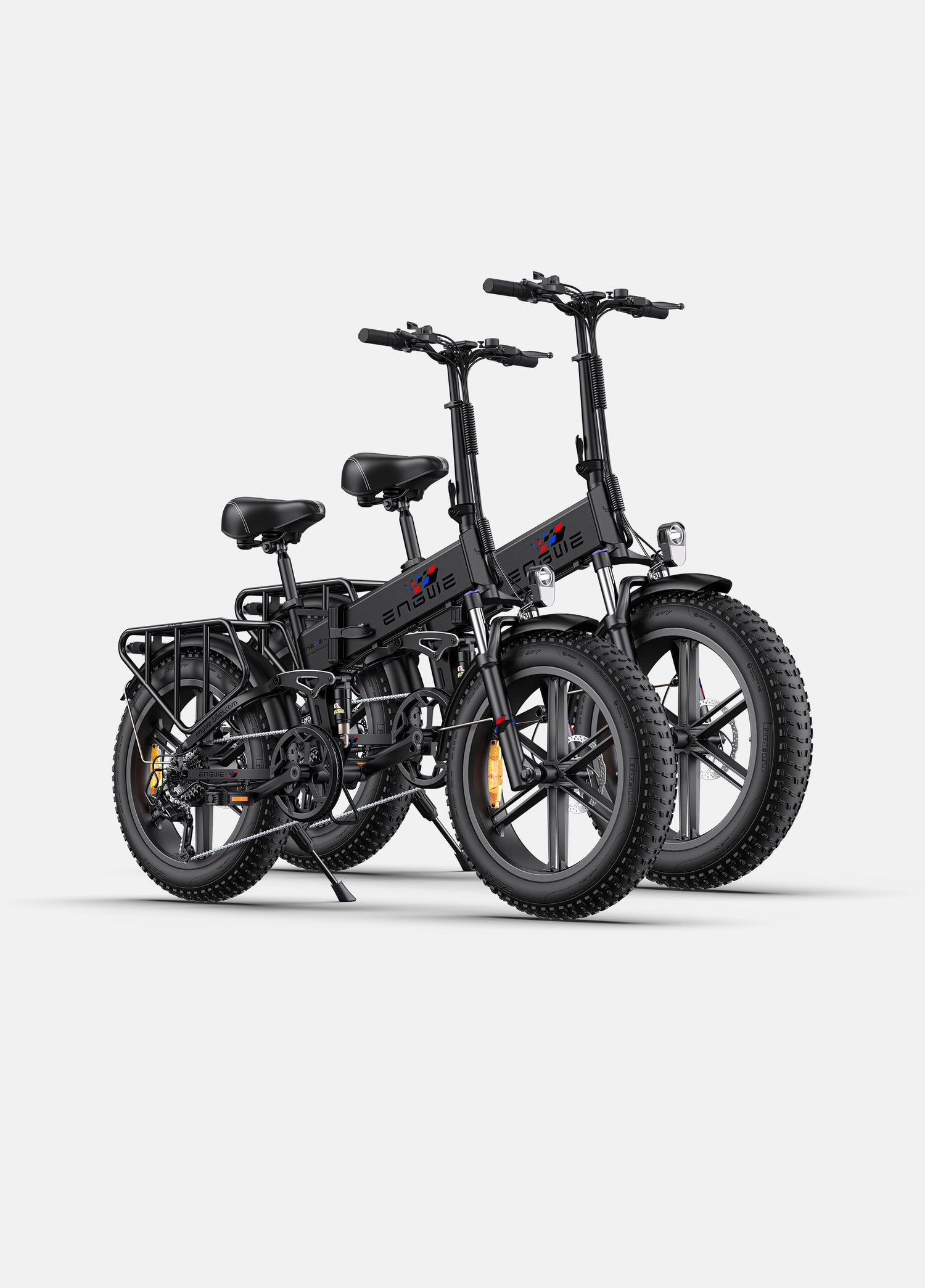 2 schwarzem Engwe Engine x E-Bikes